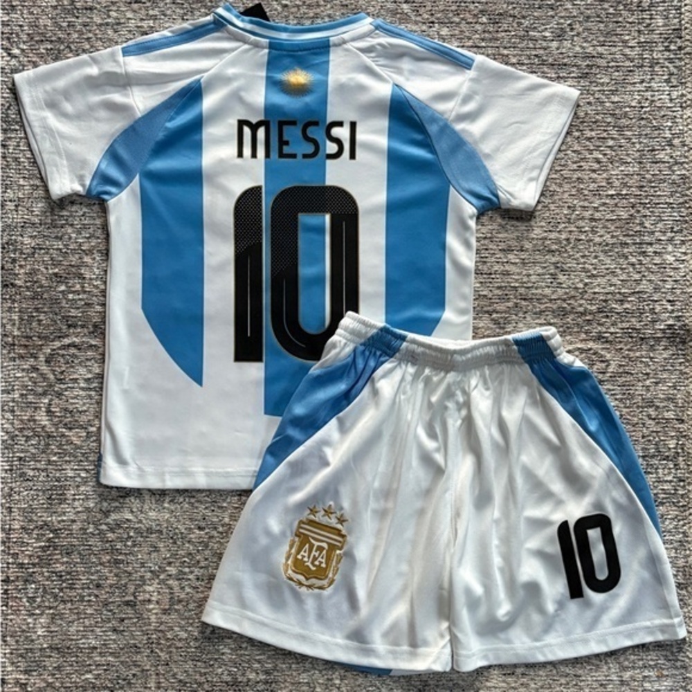 KIDS SMALL YOUTH LIONEL MESSI ARGENTINA SOCCER JERSEY SIZE 24 NWT  AGE 6-7